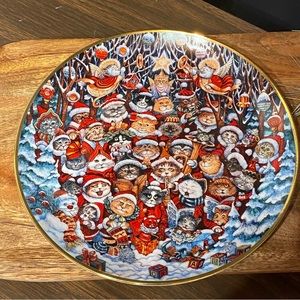Santa Claws Paws Decorative Cat Christmas Plate